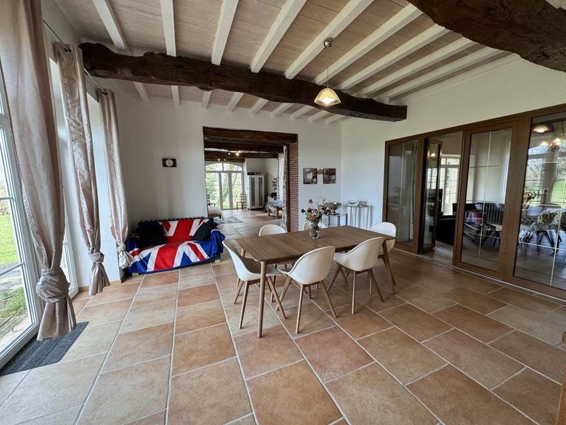 Maison - 433 m² - 11 pièces