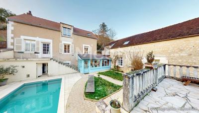 Propriété - 215 m² - 8 pièces