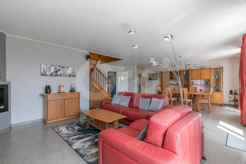 Maison - 152 m² - 7 pièces