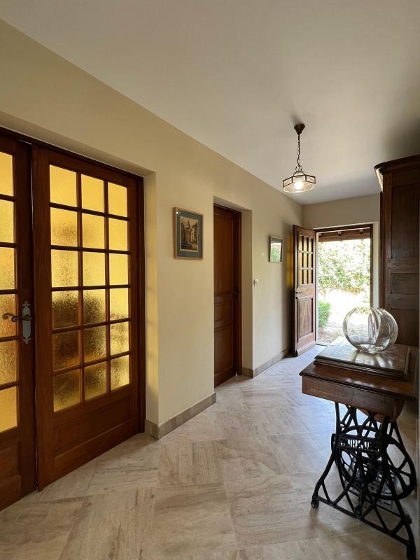 Maison - 233 m² - 7 pièces