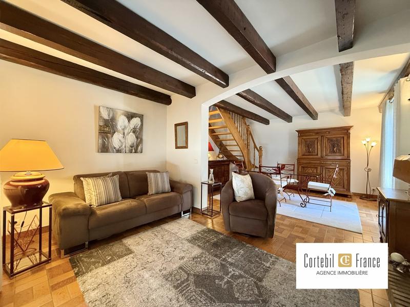 Maison - 142 m² - 7 pièces