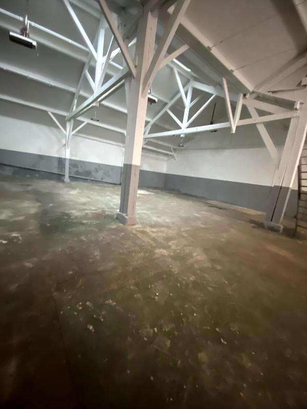 Local commercial - 874 m²