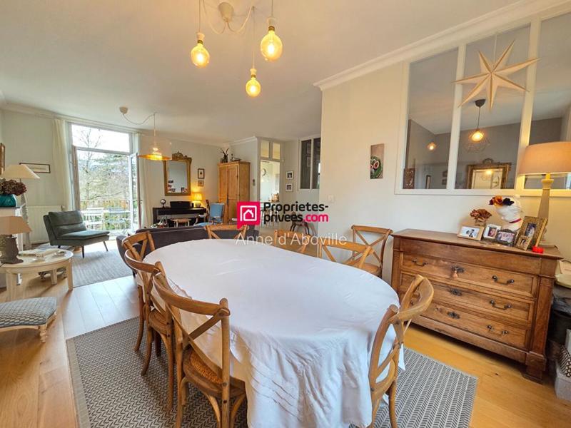 Maison - 169 m² - 8 pièces