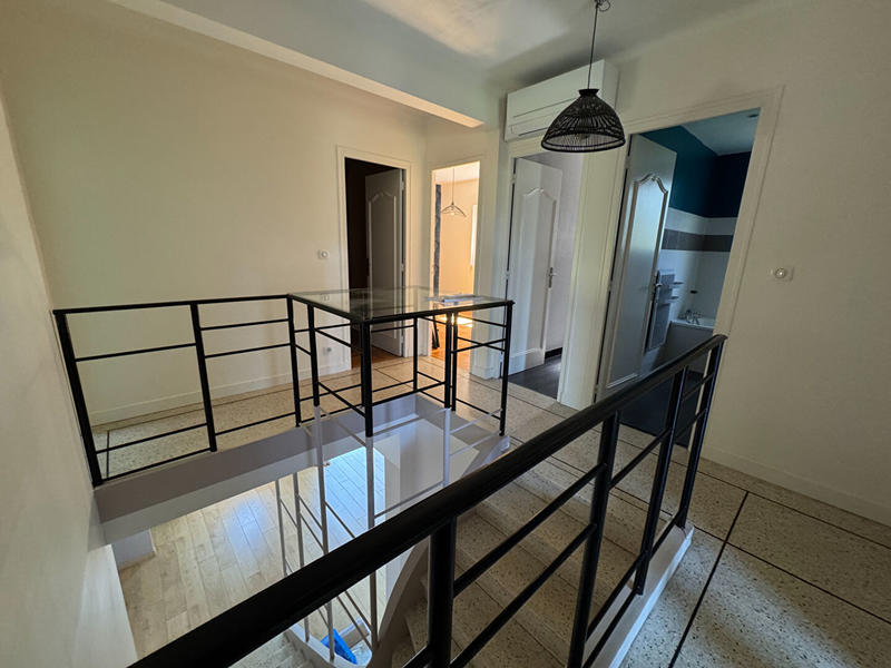 Maison - 165 m² - 9 pièces