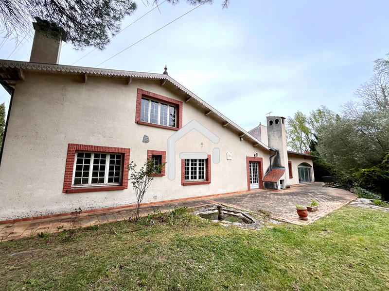 Maison - 307 m² - 6 pièces