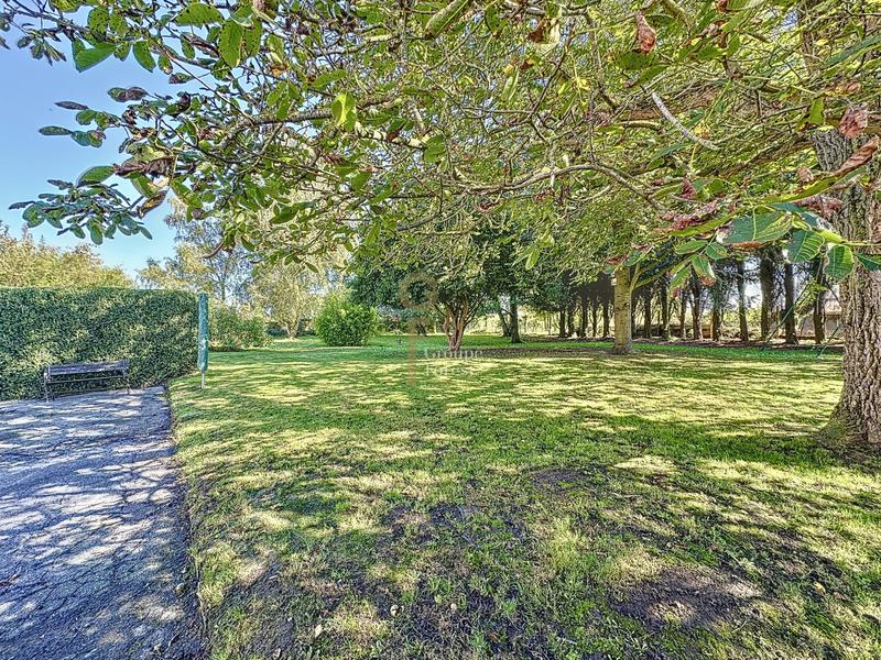 Maison - 410 m² - 12 pièces