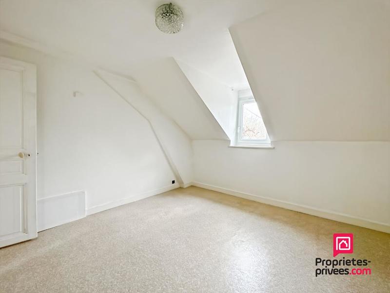 Maison - 200 m² - 8 pièces