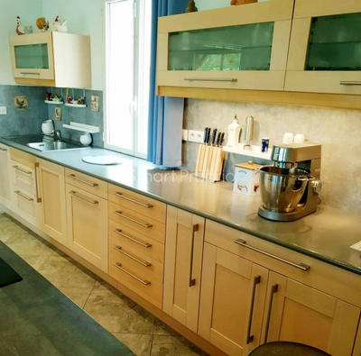 Maison - 325 m² - 14 pièces