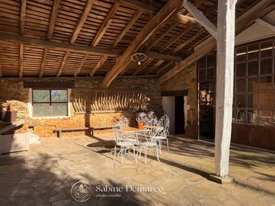 Maison - 235 m² - 6 pièces