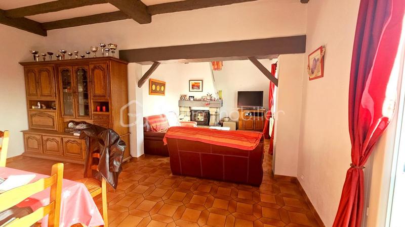 Maison traditionnelle - 186 m² - 7 pièces