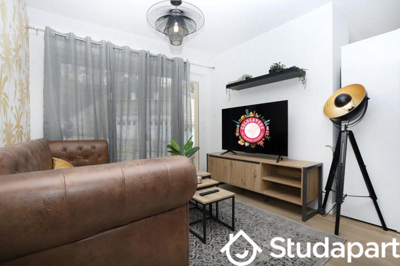 Chambre - 13 m² - 1 pièce