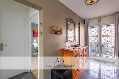 Maison - 170 m² - 8 pièces