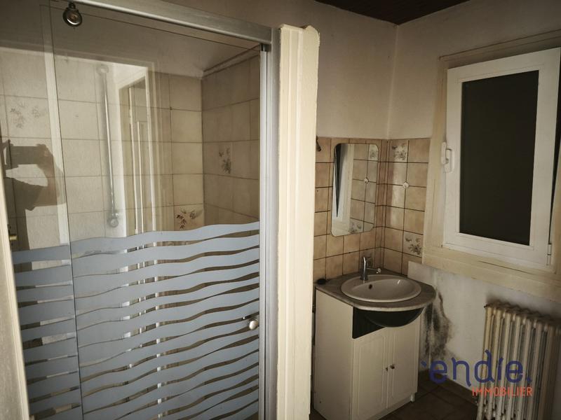 Maison - 233 m² - 10 pièces