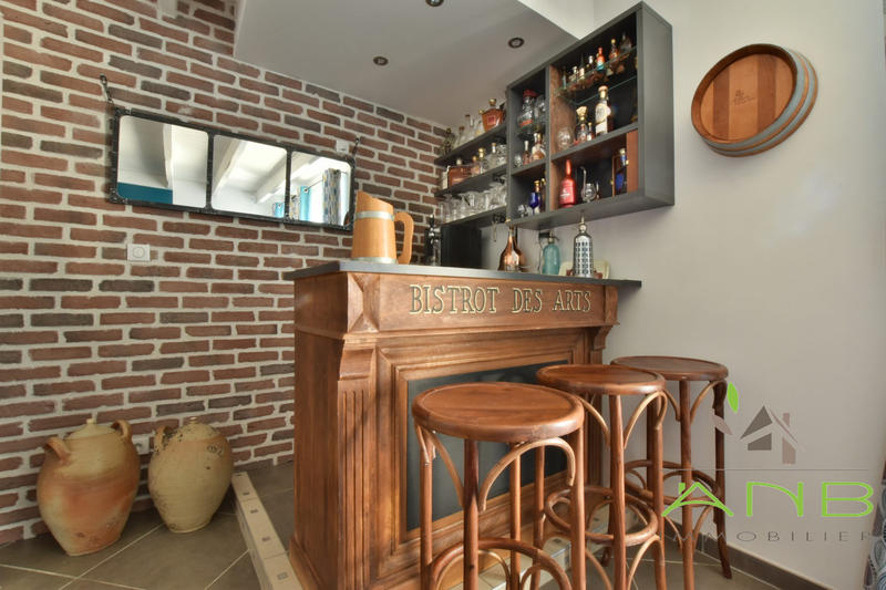 Maison - 200 m² - 10 pièces