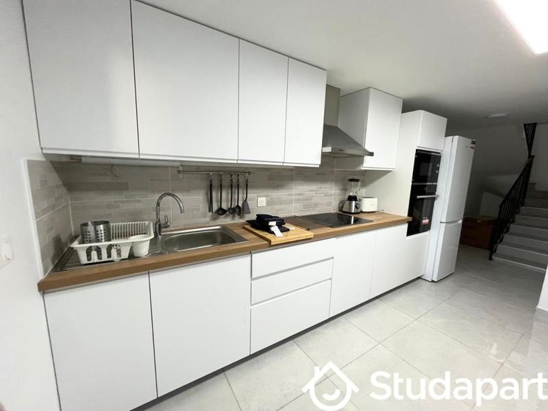 Chambre - 9 m² - 1 pièce