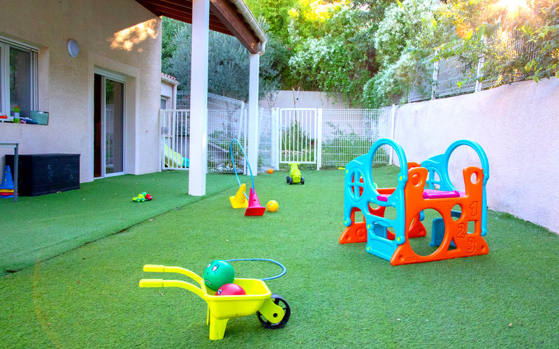 Micro-crèche Youbee For Kids “Les PéquéLez”