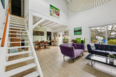 Maison - 138 m² - 5 pièces