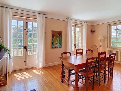 Maison - 94 m² - 5 pièces