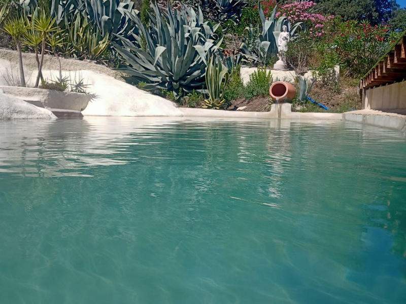 Maison - 285 m² - 15 pièces