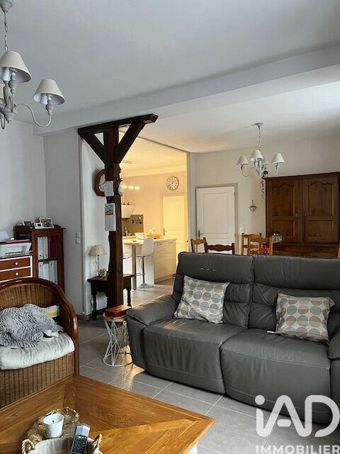 Maison - 227 m² - 8 pièces