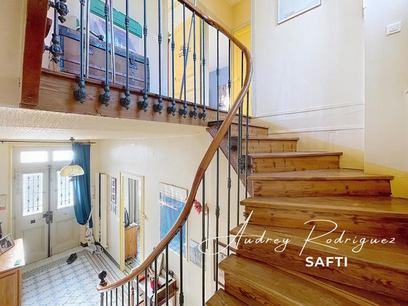 Maison de maîtres - 180 m² - 6 pièces