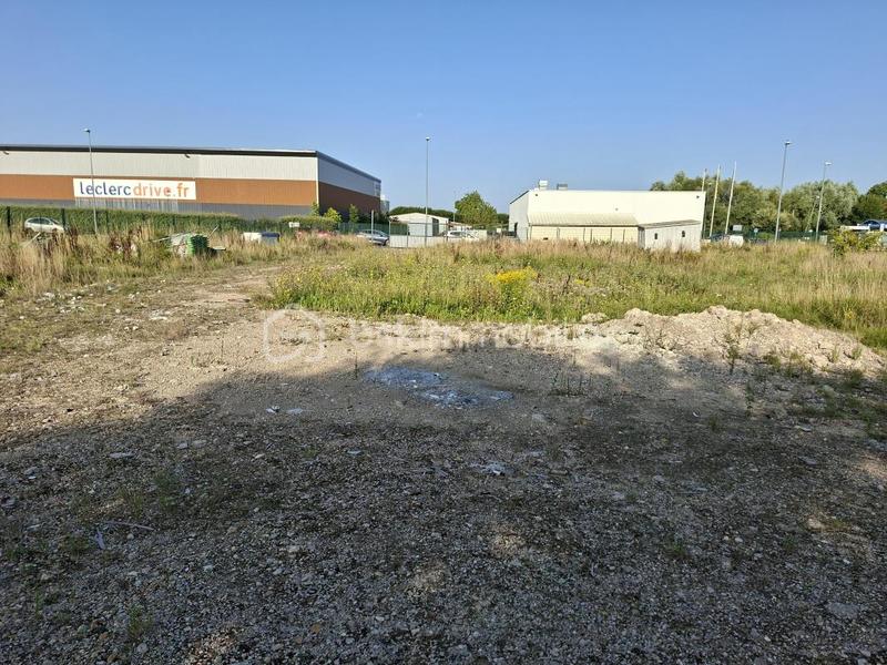 Terrain industriel - 3 000 m²