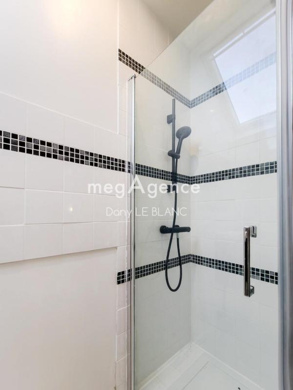 Maison - 147 m² - 9 pièces