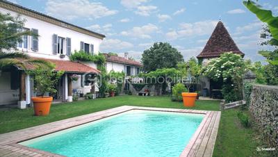 Demeure - 230 m² - 5 pièces