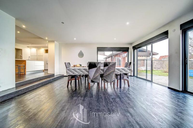 Maison - 135 m² - 6 pièces