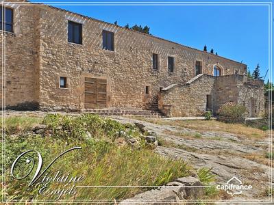 Corps de ferme - 592 m² - 14 pièces