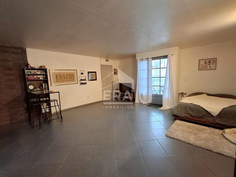 Immeuble - 6 pièces