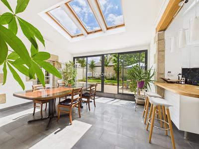 Maison - 190 m² - 8 pièces