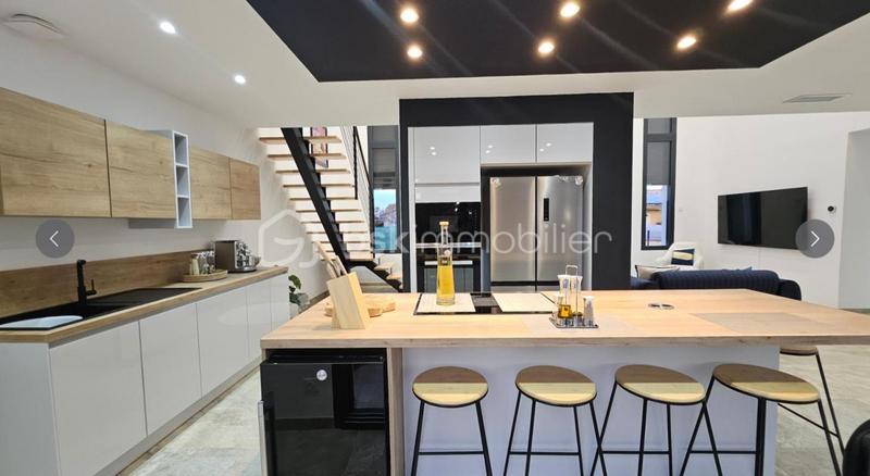 Maison - 166 m² - 5 pièces