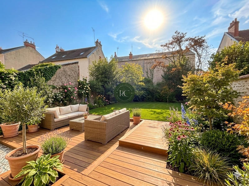 Maison - 309 m² - 10 pièces