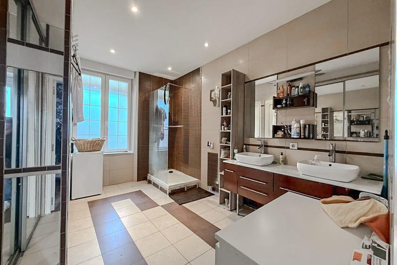 Appartement - 300 m²