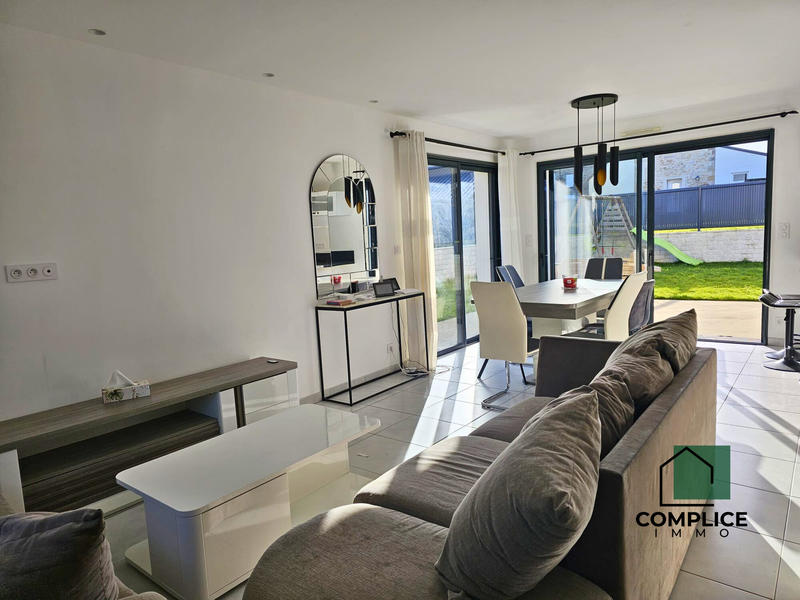 Maison contemporaine - 101 m² - 5 pièces