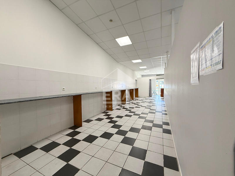 Local commercial - 177 m² - 3 pièces