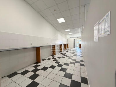 Local commercial - 177 m² - 3 pièces