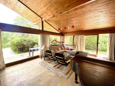 Maison ancienne - 216 m² - 8 pièces