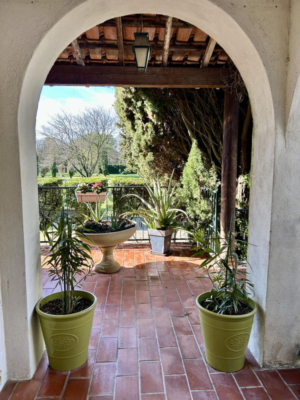 Propriété - 767 m² - 30 pièces