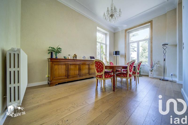 Maison - 365 m² - 10 pièces