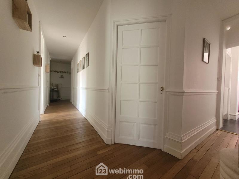 Appartement - 145 m² - 5 pièces