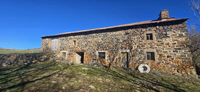 Ferme - 500 m² - 2 pièces