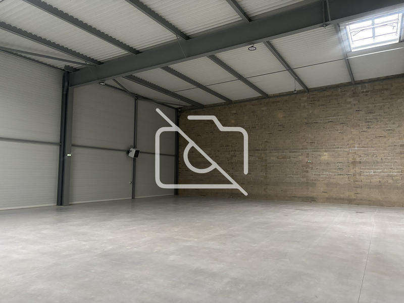 Entrepôt - 1 000 m²