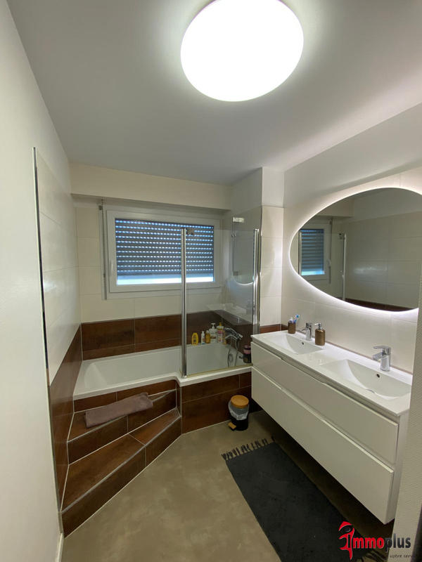 Appartement - 115 m² - 5 pièces