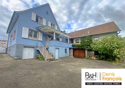 Maison traditionnelle - 182 m² - 7 pièces