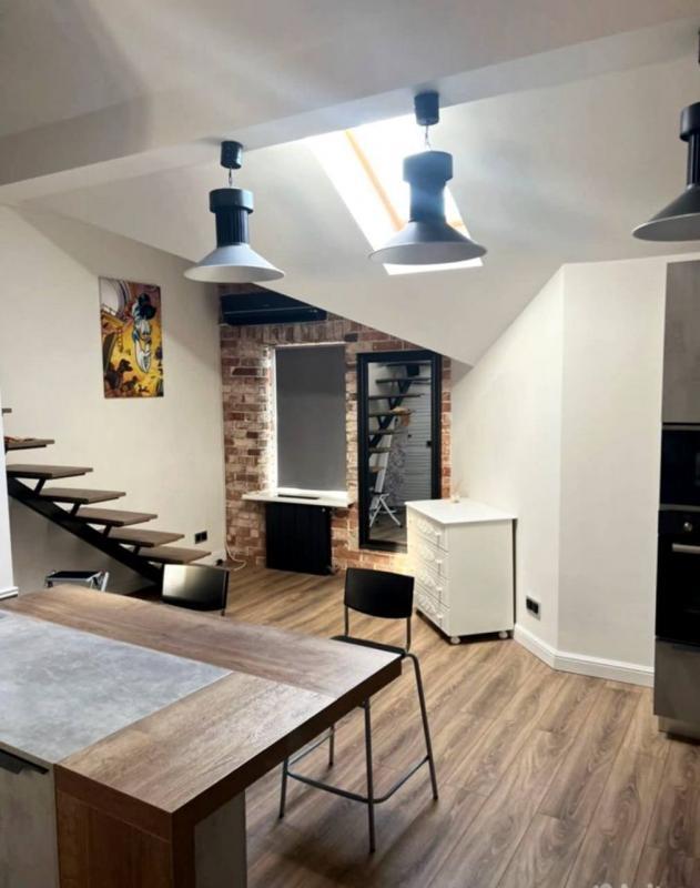 Studio - 25 m² - 1 pièce