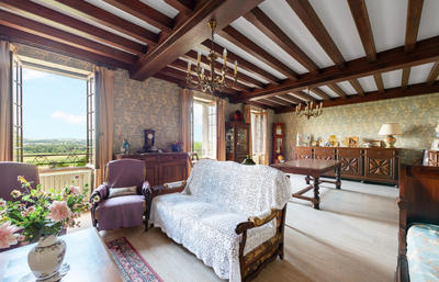 Maison de village - 210 m² - 8 pièces