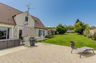 Maison - 210 m² - 9 pièces