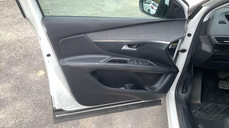 Peugeot 3008 1.6 BlueHDi 120 Eat8 Allure - Automatique